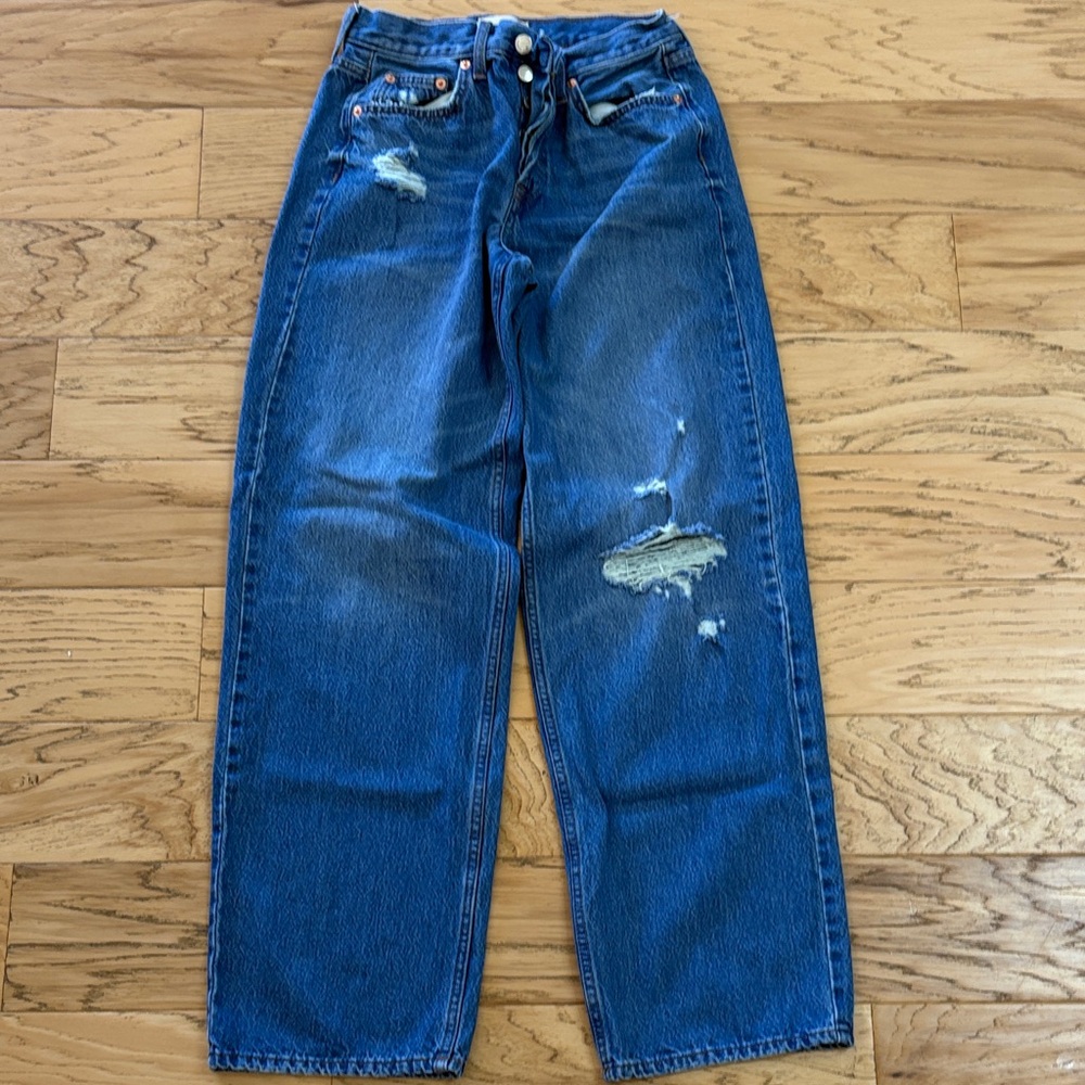 Universal Thread Relaxed Fit Blue Jeans